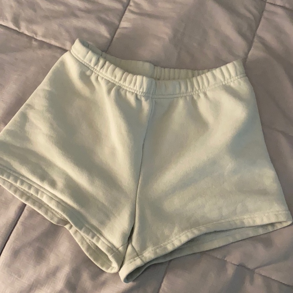 Aritzia - TNA Cozy shorts
